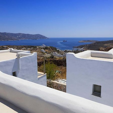 Mezzolovero Suites Kímolos מראה חיצוני תמונה